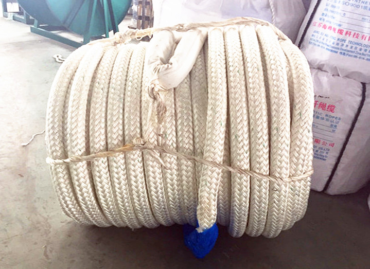 POLYPROPYLENE/POLYESTER COMPOSITE ROPE